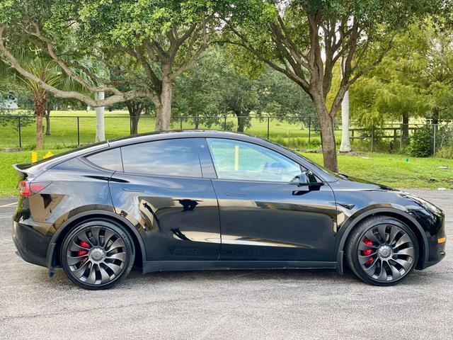 2022 tesla model y performance