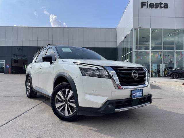 2022 nissan pathfinder sl