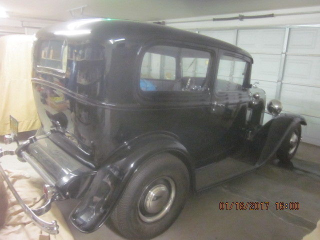 1932 ford deluxe tudor sedan