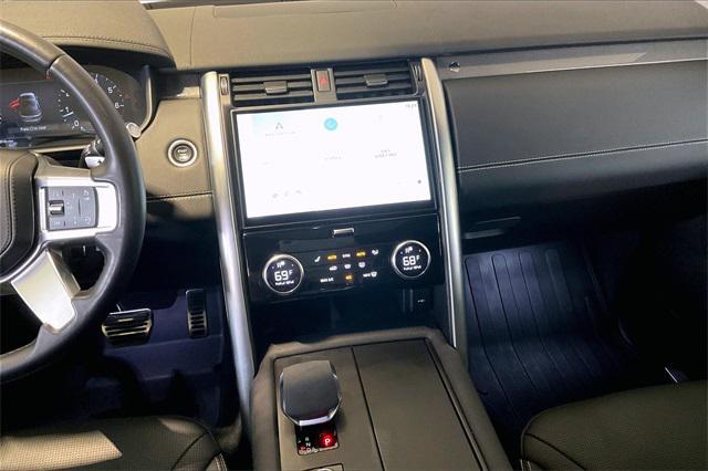 2023 land rover discovery p360 metropolitan edition