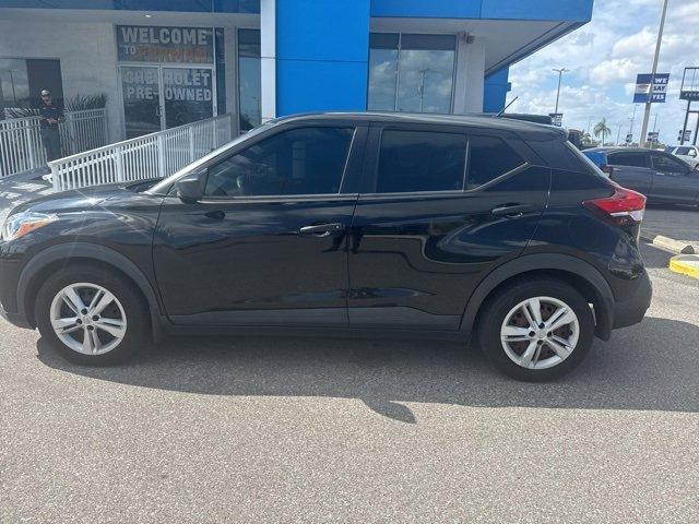 2020 nissan kicks s