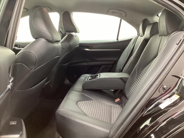 2019 toyota camry se