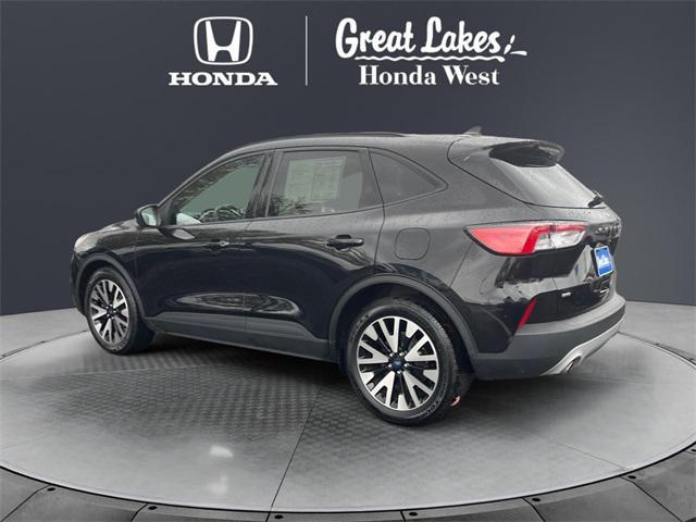 2020 ford escape se