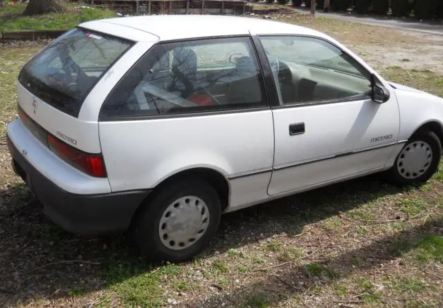 geo metro 1992 chev for repair, ev conversion, or parts. motor kaput, new tires