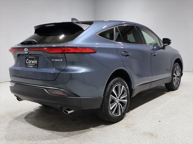 2022 toyota venza le