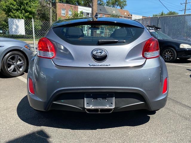 2017 hyundai veloster base