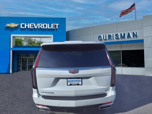 2022 cadillac escalade luxury