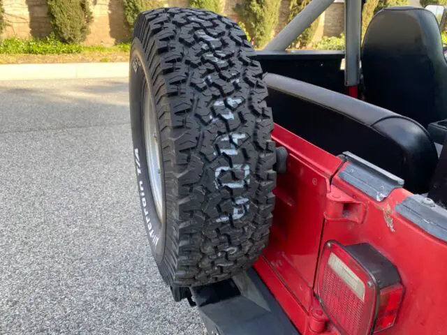 1990 jeep wrangler beautiful yj, 2.5 liter, manual 5 speed trans