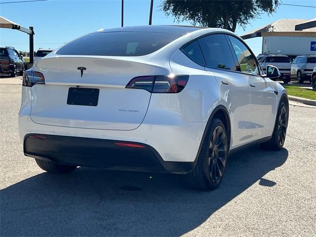 2022 tesla model y long range