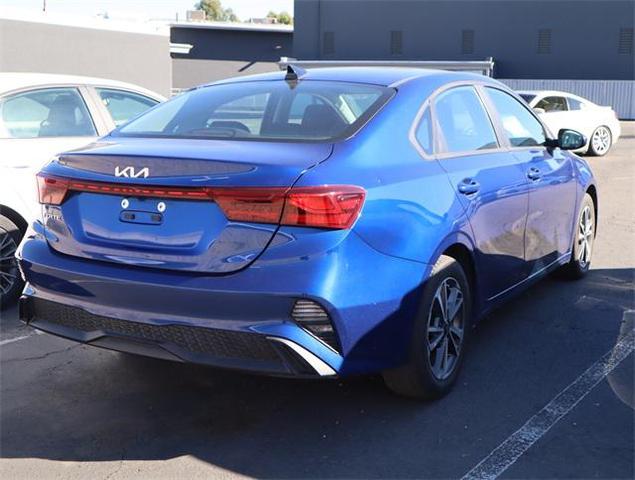 2023 kia forte lxs