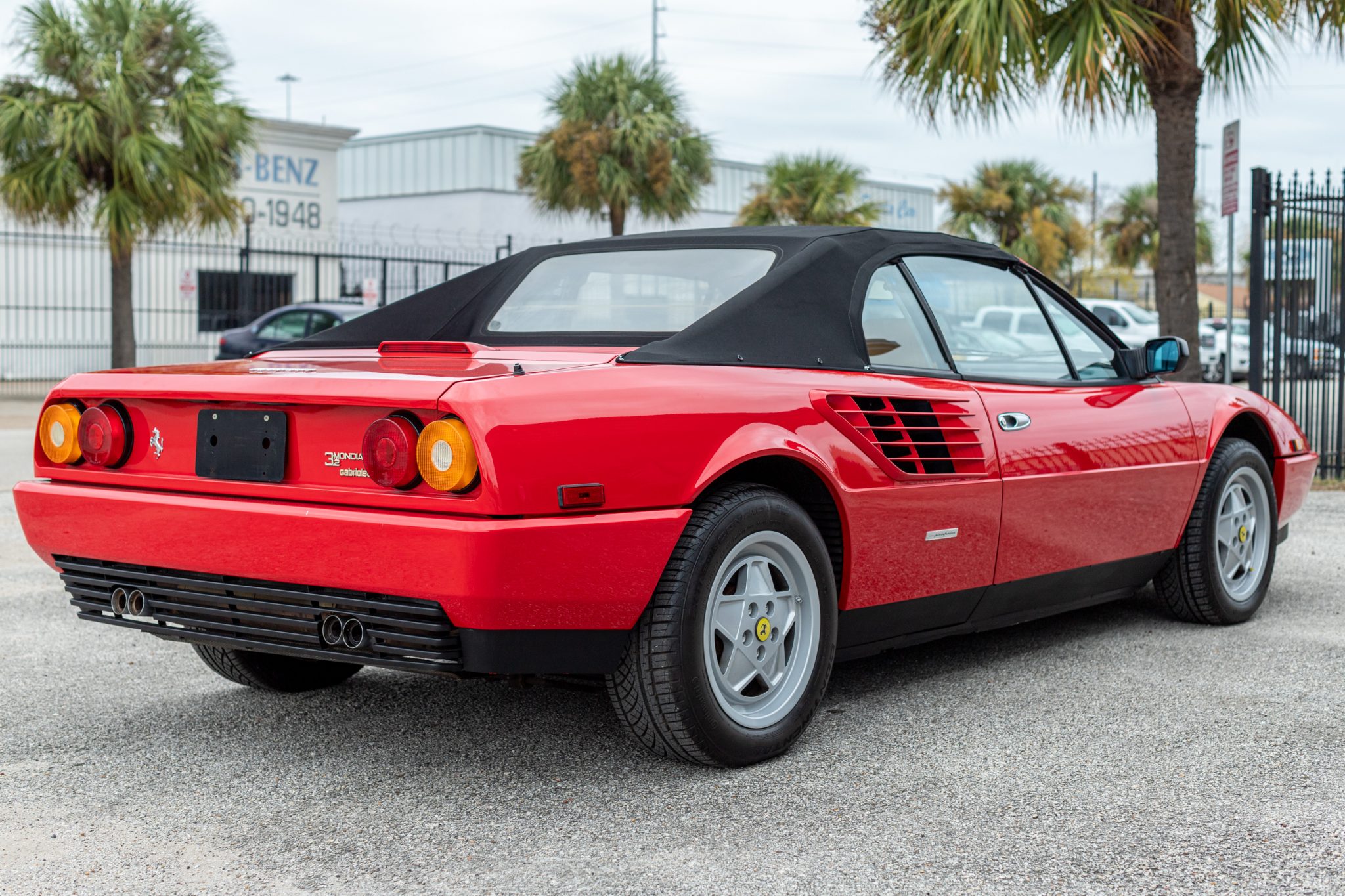 10k-mile 1987 ferrari mondial 3.2 cabriolet