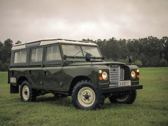 1976 land rover 109 santana