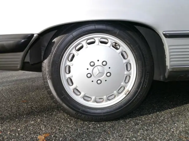 1987 560 sl used 5.6l v8 automatic convertible low 7k miles