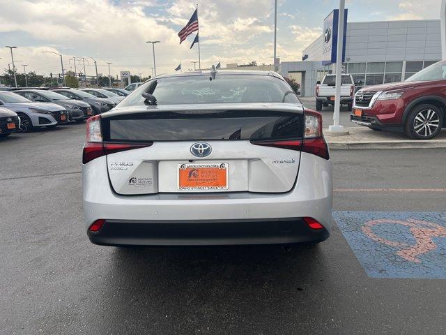 2022 toyota prius le