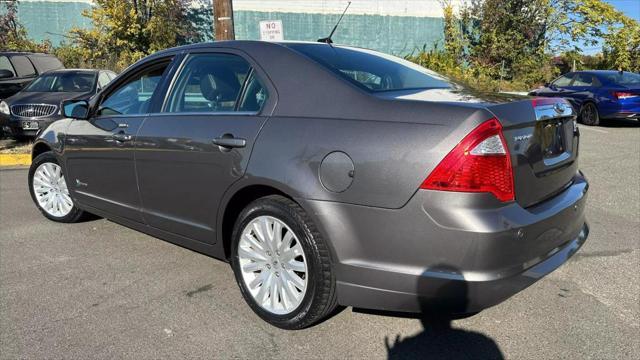2012 ford fusion hybrid base