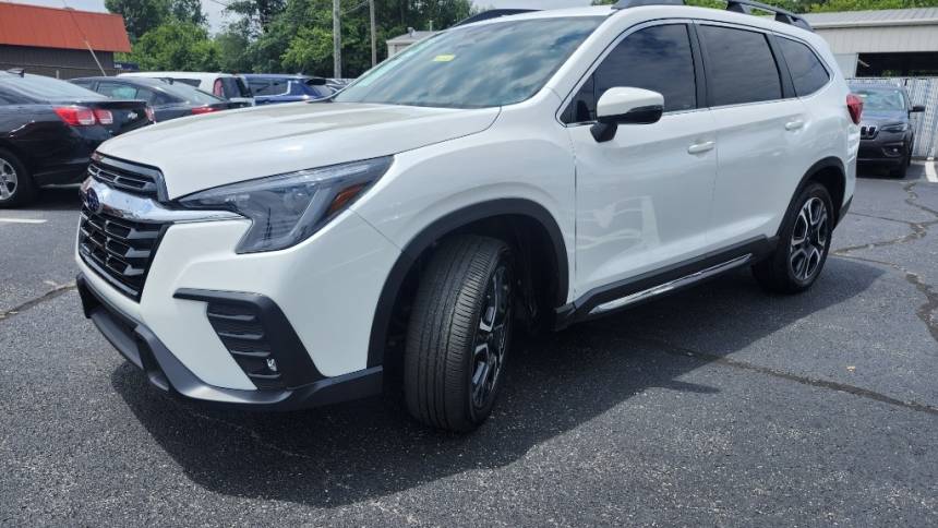 2023 subaru ascent limited 7-passenger