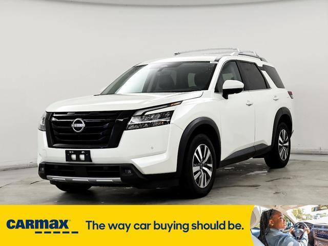 2023 nissan pathfinder sl