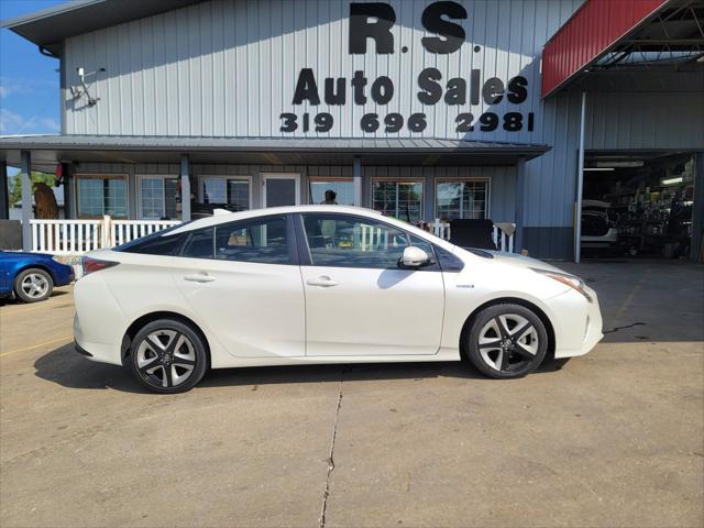 2016 toyota prius three