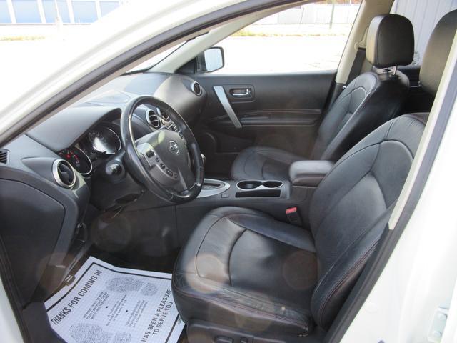 2011 nissan rogue sv