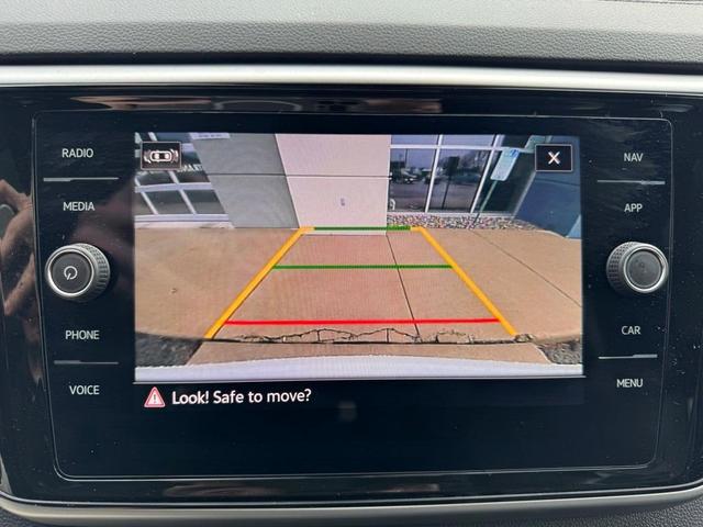 2023 volkswagen atlas cross sport 2.0t sel r-line black
