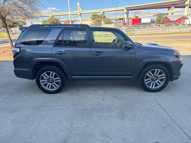 2022 toyota 4runner trd sport