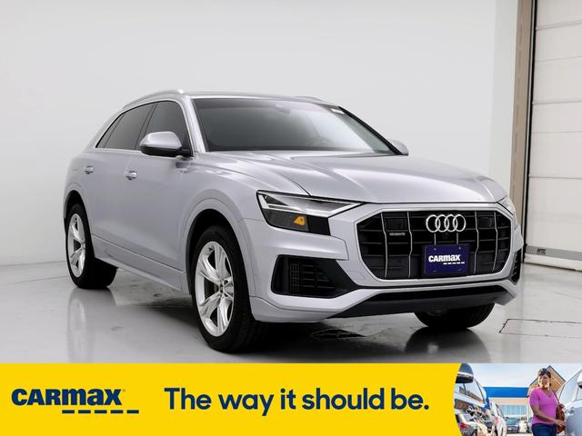 2022 audi q8 premium plus