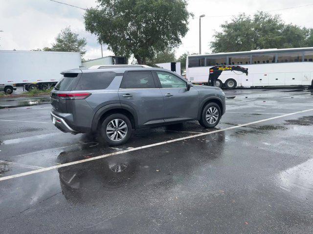 2023 nissan pathfinder sl fwd