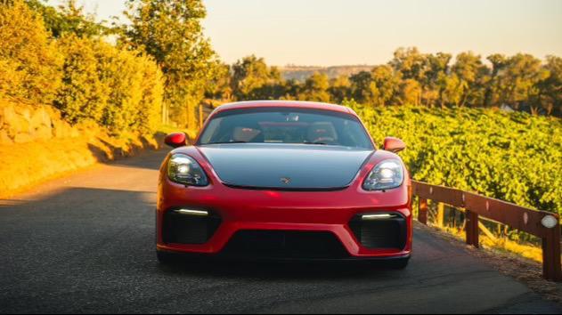 2022 porsche 718 cayman gt4