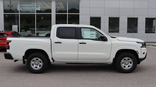 2024 Nissan Navara (Frontier) s