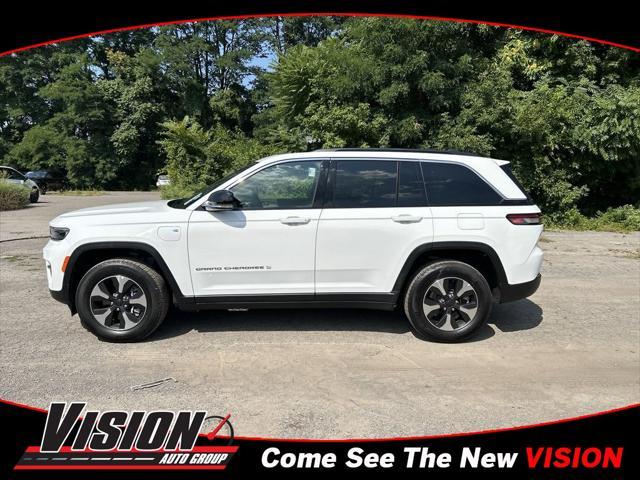 2024 jeep grand cherokee 4xe base