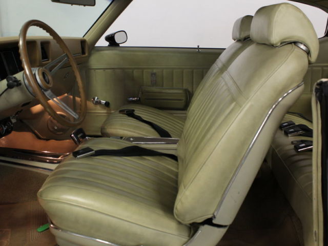 buick 350 v8, auto, upgraded a/c, ps & pb w/ front disc, nice clone!!!