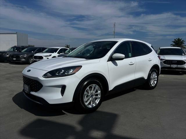 2021 ford escape se