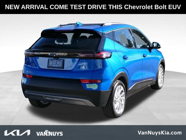 2023 chevrolet bolt euv lt