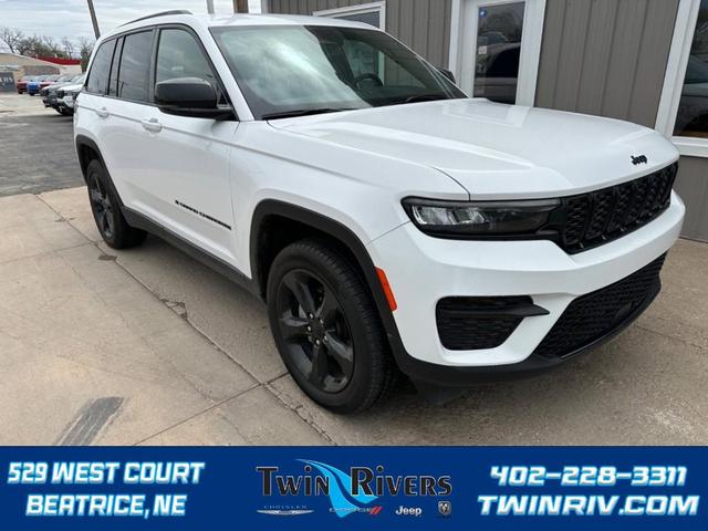 2023 jeep grand cherokee altitude