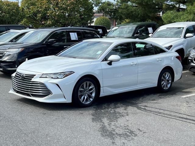 2022 toyota avalon xle