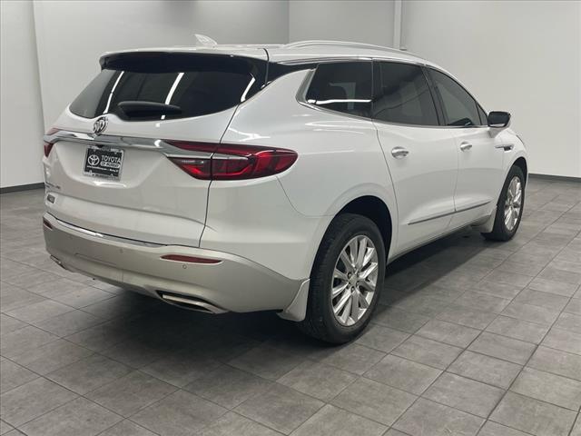 2021 buick enclave essence