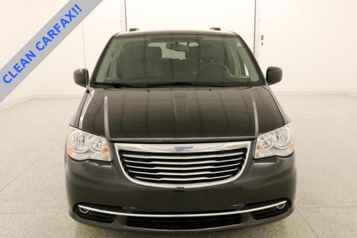 2016 chrysler town and country touring touring 4dr mini-van for sale in leavenworth, kansas