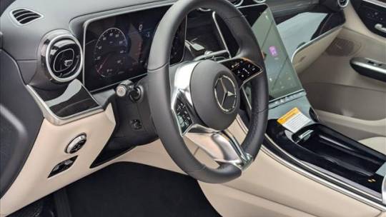 2025 Mercedes-Benz GLC