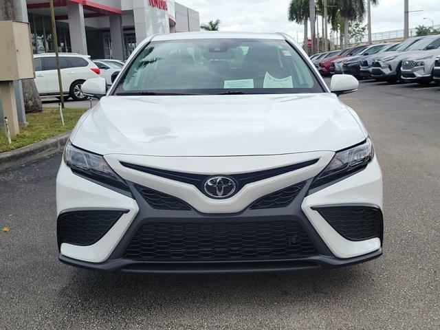2023 toyota camry se