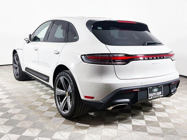2023 porsche macan base