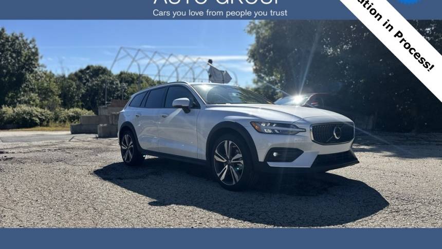 2023 volvo v60 cross country b5 plus
