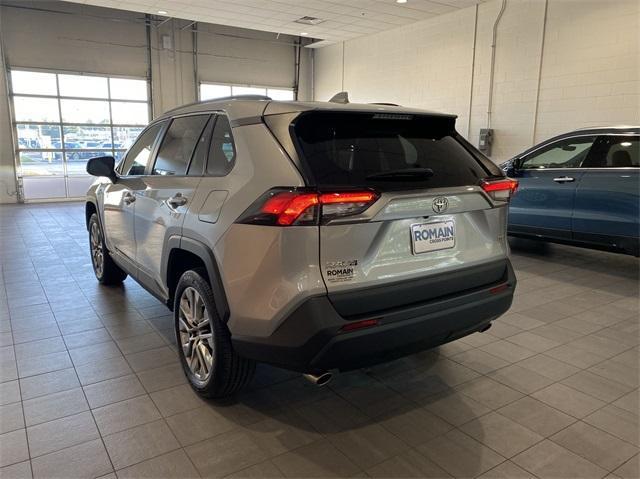 2023 toyota rav4 xle premium