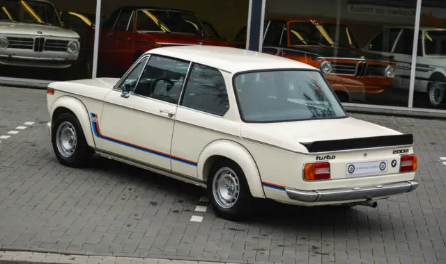 bmw 2002 turbo - 5-speed dogleg gearbox, sliding roof, absolutely mint!