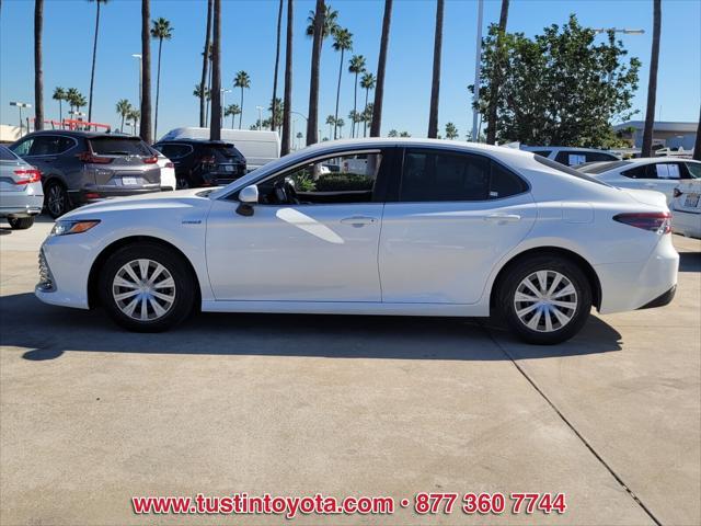 2021 toyota camry le