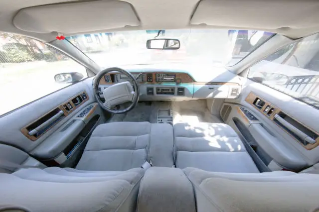 chevrolet caprice classic ls - 5l v8, automatic, grey cloth interior $1250