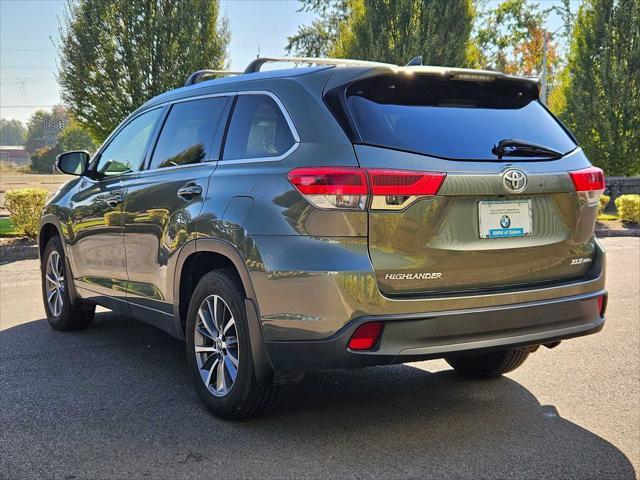 2017 toyota highlander xle