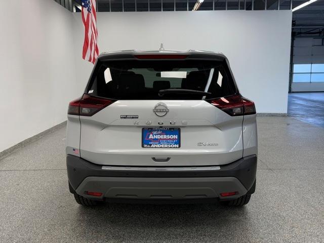 2022 nissan rogue sv