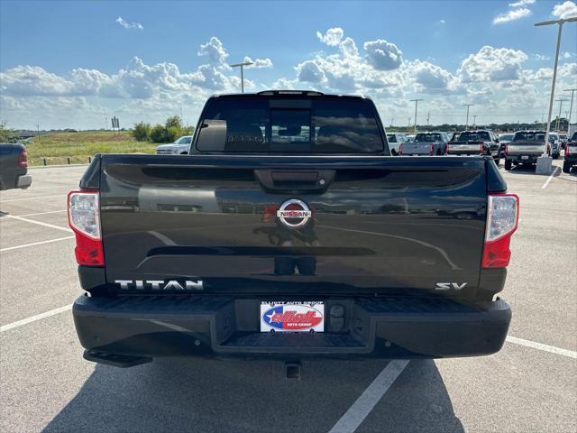 2021 nissan titan sv