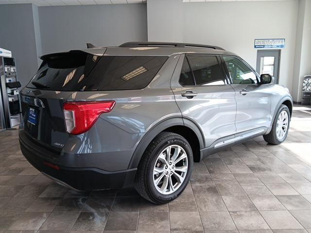 2023 ford explorer xlt
