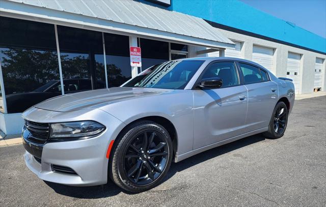 2017 dodge charger se